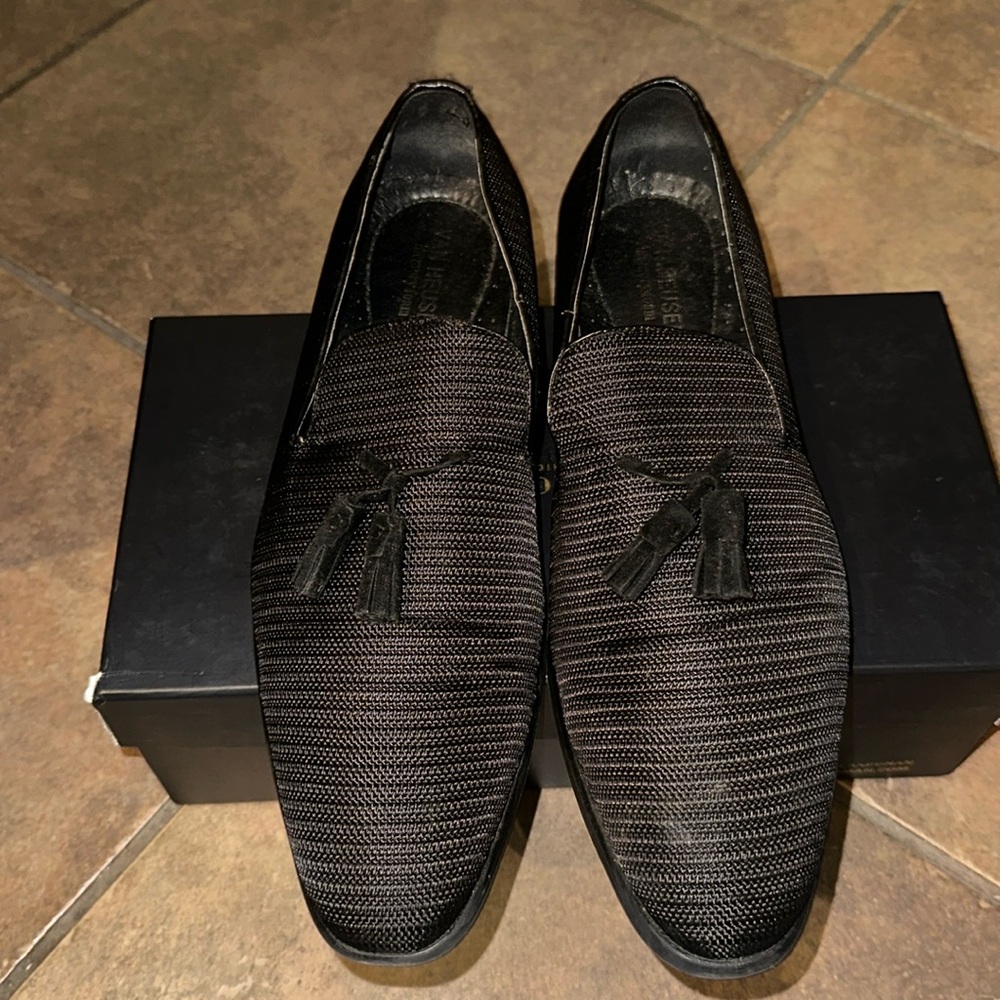 Van Heusen black textured loafers